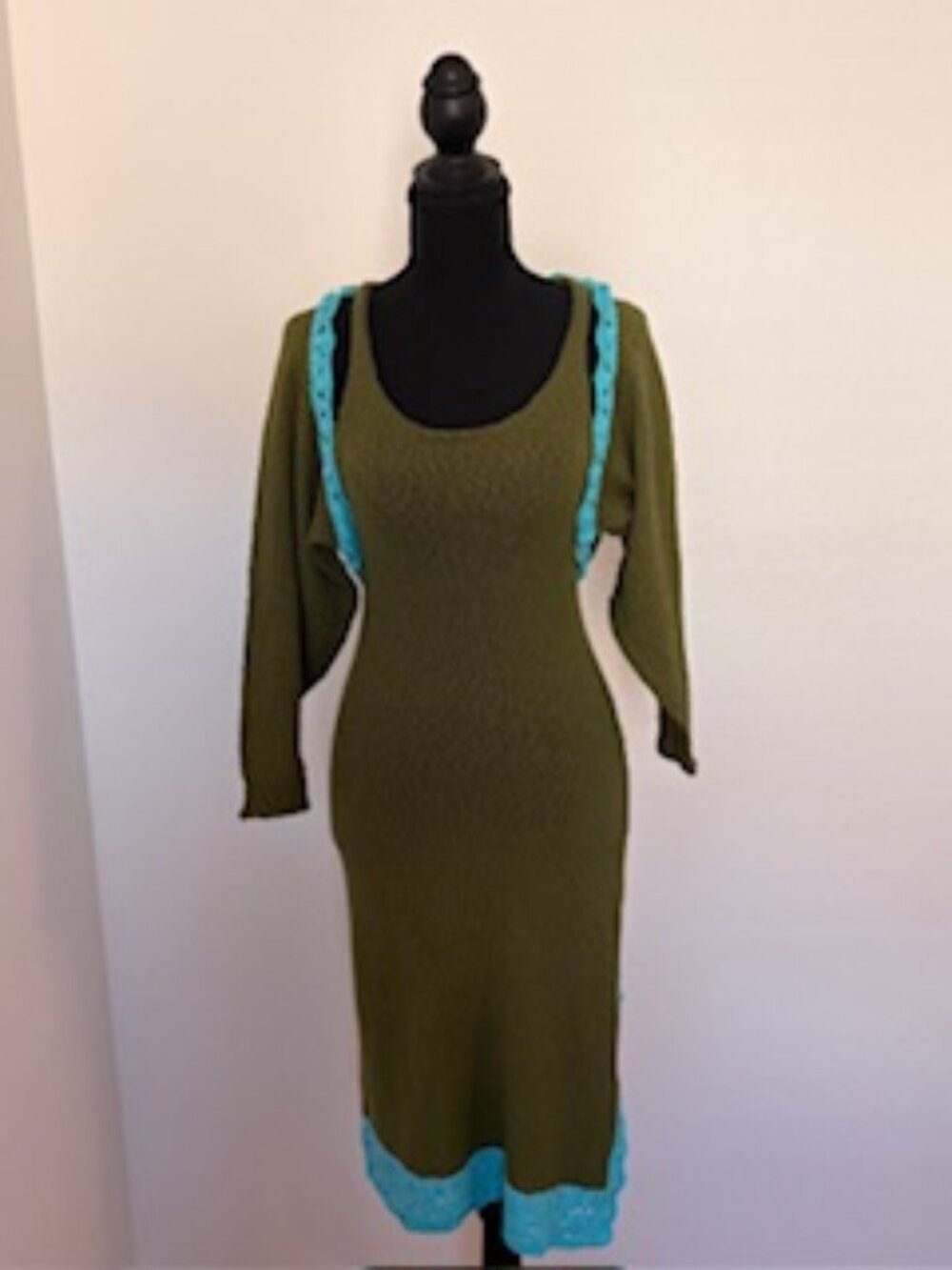 Chic Anthropologie two-piece midi Size XXS